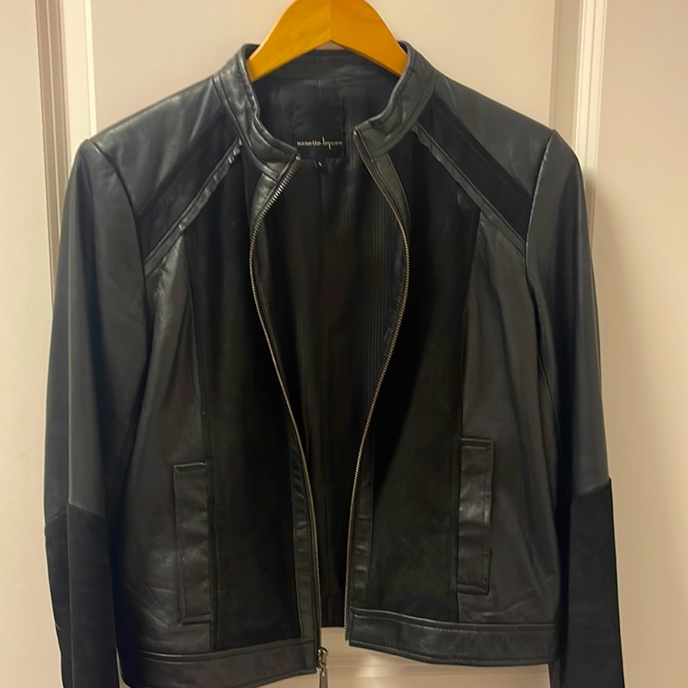 Black leather jacket. Size 6
